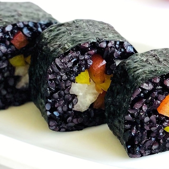 black-rice-sushi