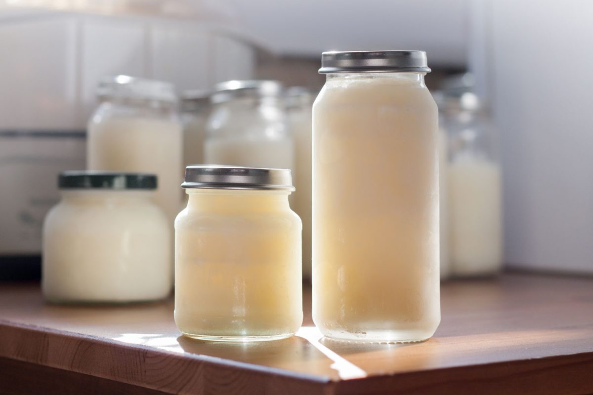 Different-sizes-of-jars-of-milk-