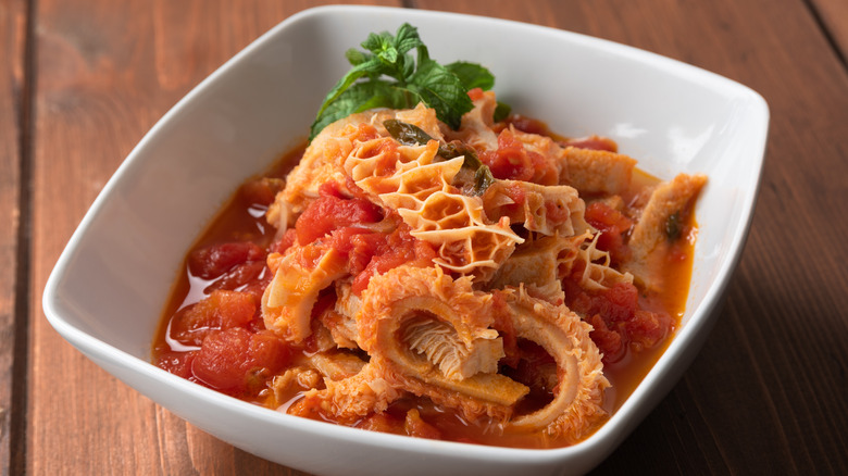Dish,Of,Typical,Beef,Tripe,With,Tomato,Sauce,,Italian,Cuisine