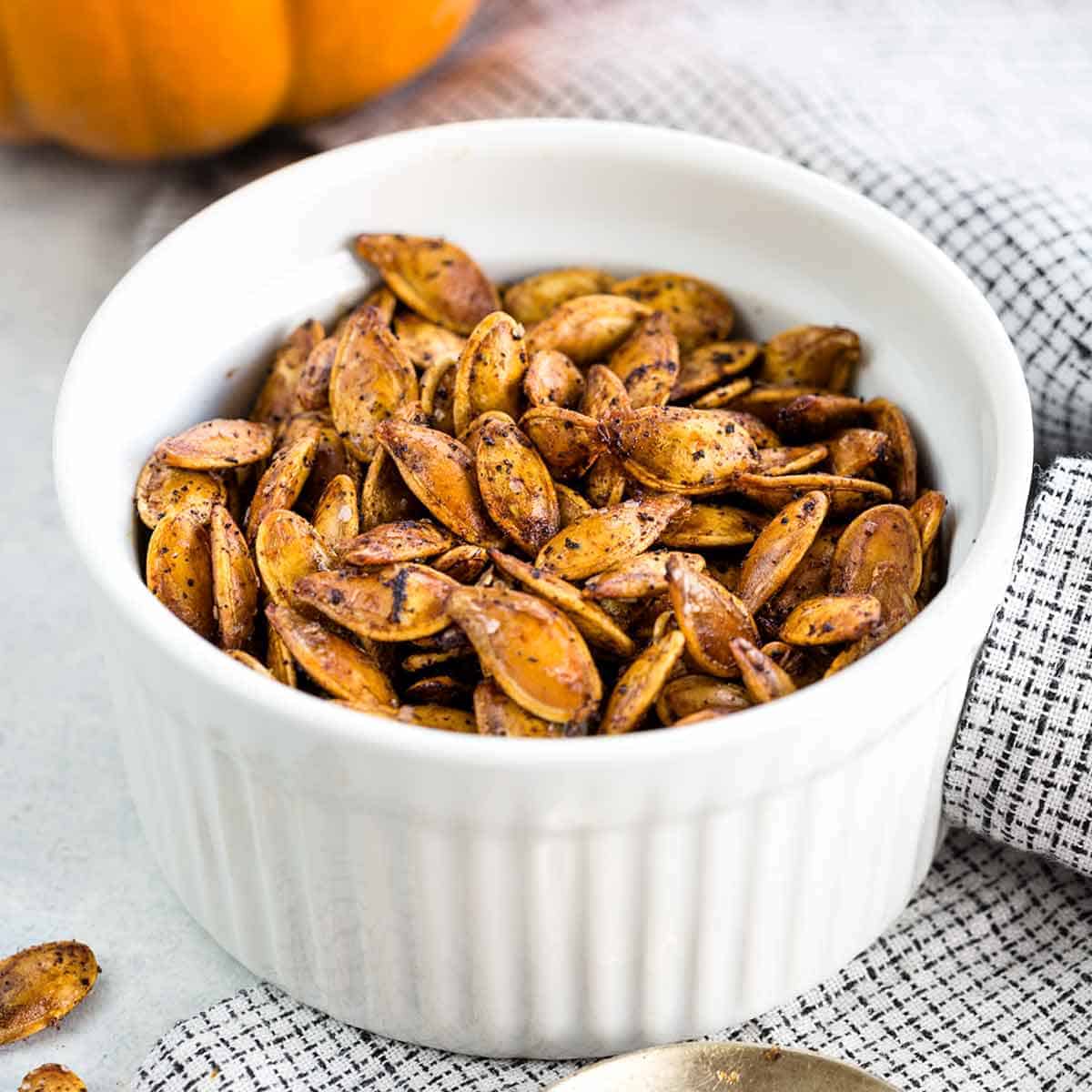 is-there-an-easy-way-to-shell-pumpkin-seeds-eating-expired