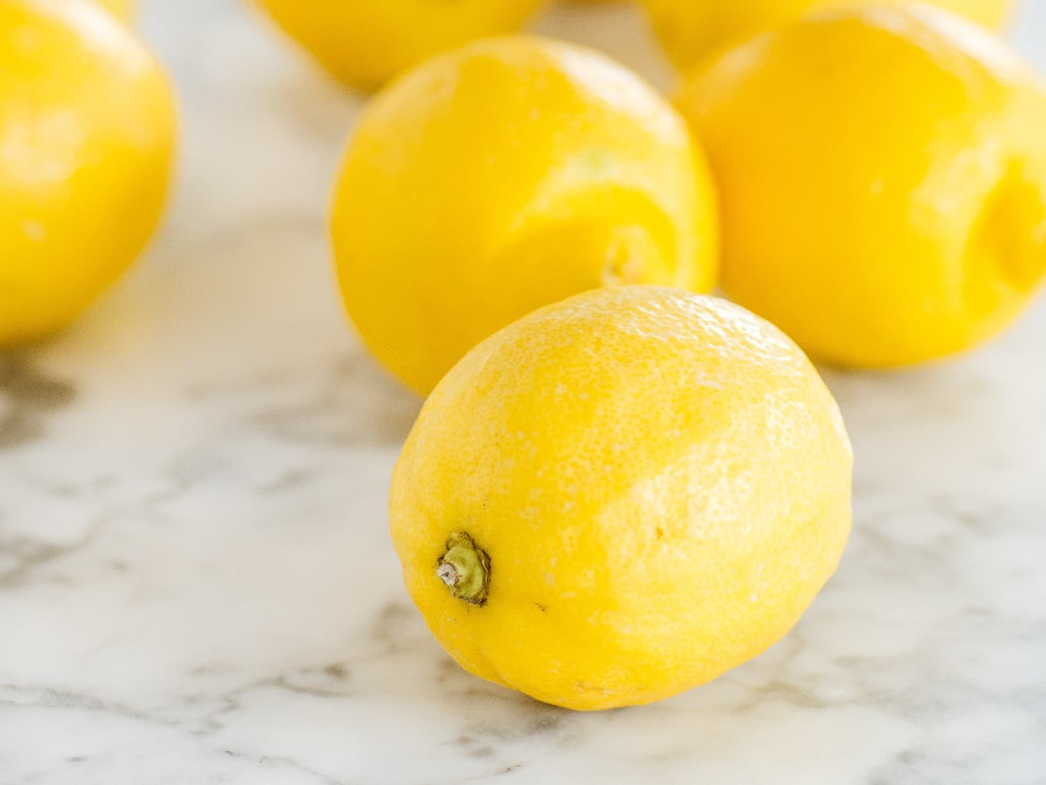 is it ok to blend a whole lemon