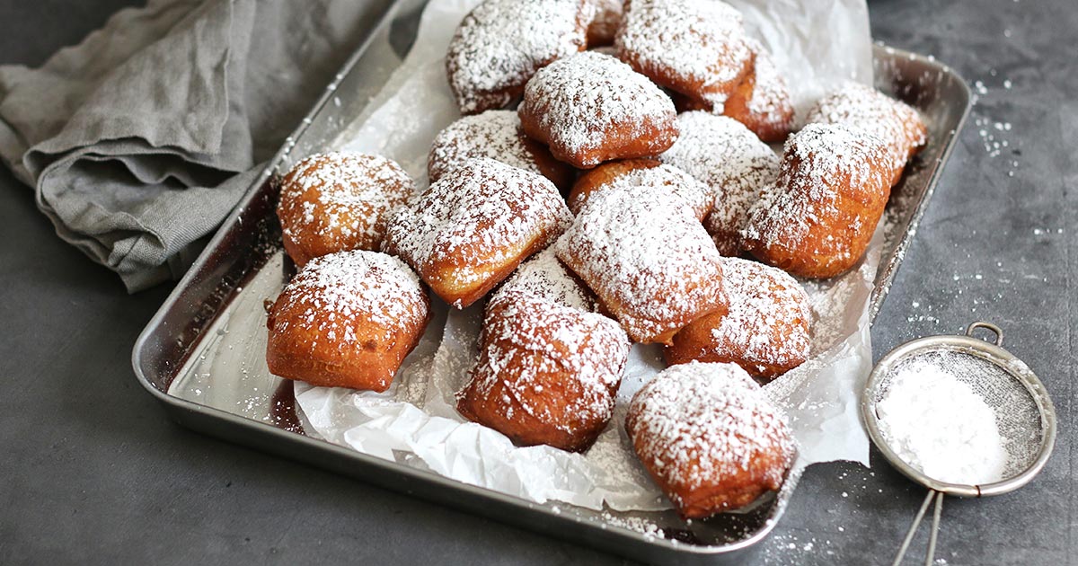 What is the famous beignet place in New Orleans?